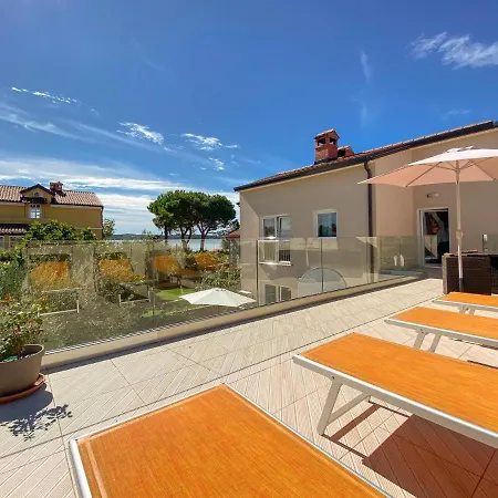 Апартаменты Gardenia Four