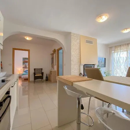 Apartament Gardenia Four