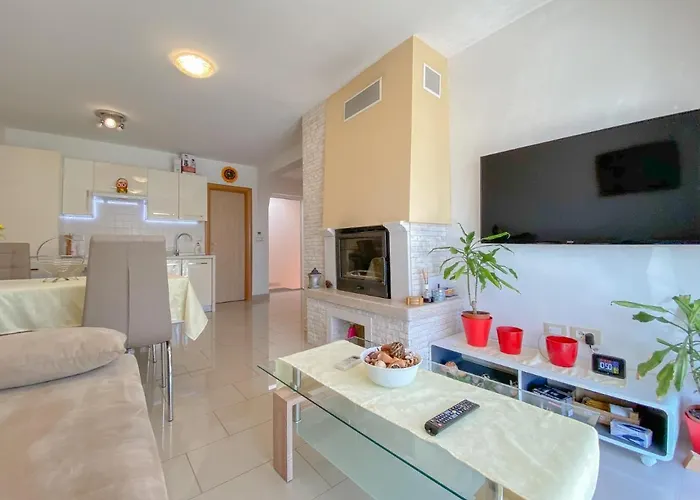 Gardenia Four Daire *